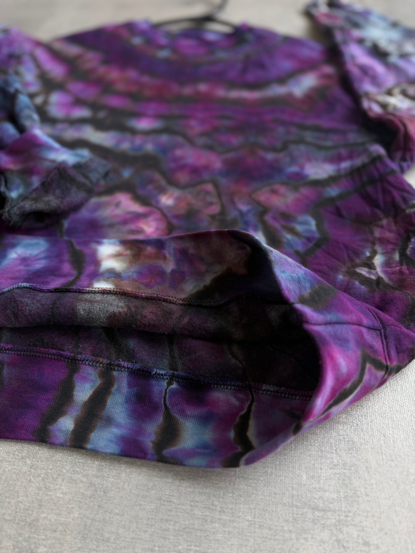 Small Abstract Geode Crew